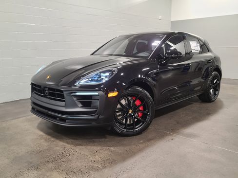 New 2026 Porsche Macan GTS image 1