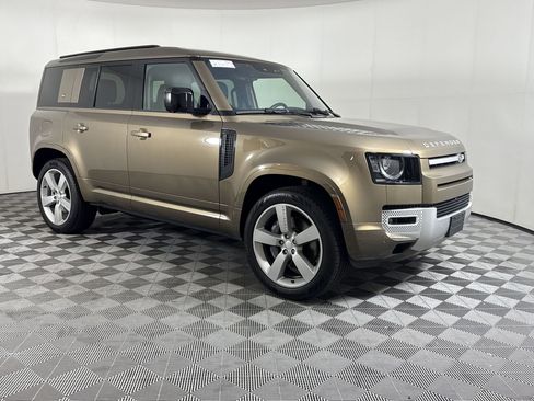 Certified 2022 Land Rover Defender 110 XS Edition AWD/4WD image 7