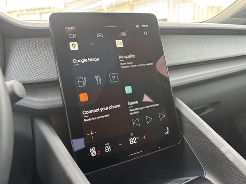 Used 2023 Polestar Polestar 2 image 20