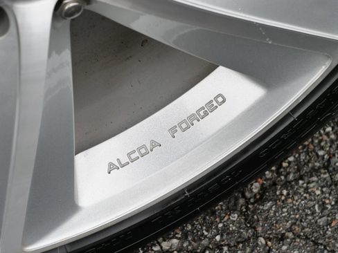 Used 2009 Dodge Challenger SRT8 image 8