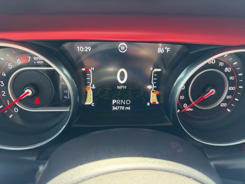 Used 2019 Jeep Wrangler Unlimited Rubicon AWD/4WD image 9