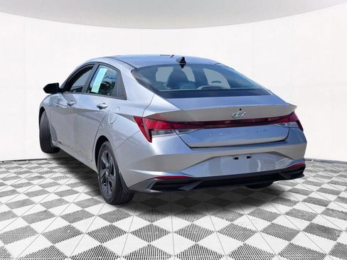 Used 2022 Hyundai Elantra SEL w/ Convenience Package FWD image 20