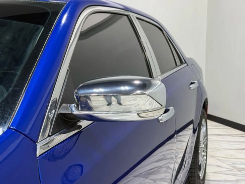 Used 2018 Chrysler 300 Limited w/ Safetytec Plus Group image 11