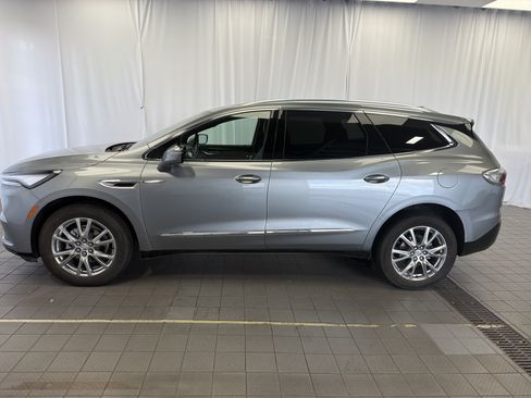 Used 2023 Buick Enclave Premium w/ Experience Buick Package FWD image 8