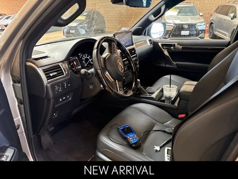 Used 2023 Lexus GX 460 Premium w/ Premium Package AWD/4WD image 5