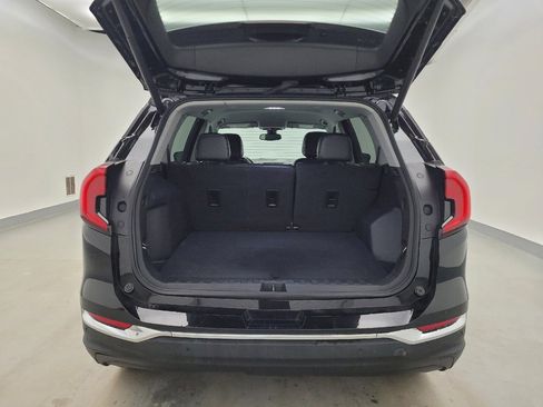 Used 2023 GMC Terrain SLT w/ Infotainment Package II image 29