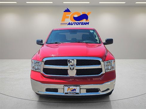 Used 2022 RAM 1500 Classic SLT image 3