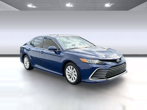 Certified 2024 Toyota Camry LE w/ Convenience Package FWD image 7