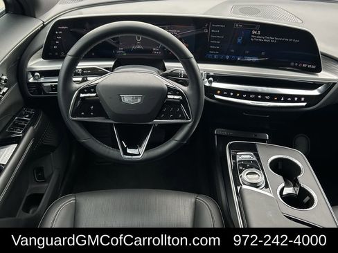 Used 2024 Cadillac Lyriq Luxury RWD image 12
