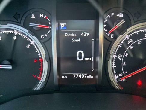 Used 2021 Toyota 4Runner TRD Off-Road Premium image 4