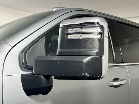 Used 2025 Chevrolet Silverado 3500 High Country w/ High Country Premium Package AWD/4WD image 12