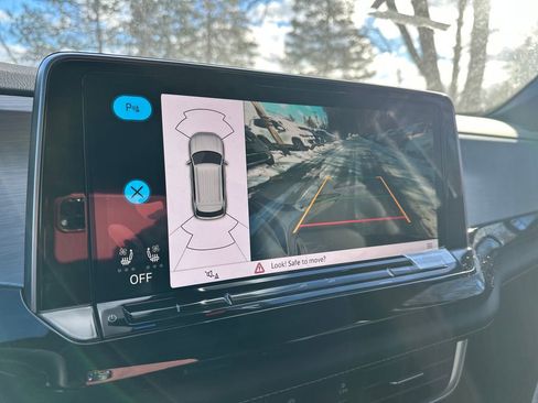 New 2026 Volkswagen Atlas Cross Sport SE image 10