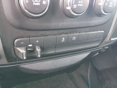 Used 2014 RAM 1500 Express AWD/4WD image 12