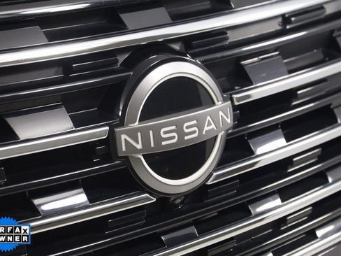 Used 2024 Nissan Rogue Platinum image 17