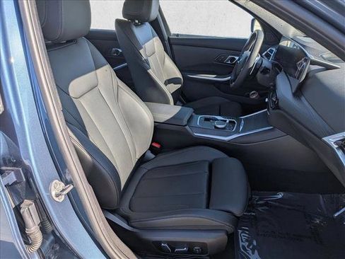Used 2025 BMW 330i Sedan w/ Convenience Package RWD image 22