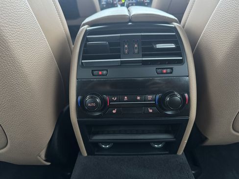 Used 2014 BMW 750Li xDrive image 22