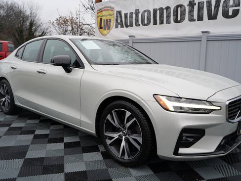 Used 2019 Volvo S60 T6 R-Design image 3