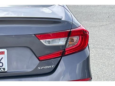 Used 2018 Honda Accord Sport image 39