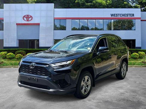 Certified 2025 Toyota RAV4 XLE w/ Convenience Package AWD/4WD image 4