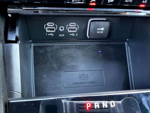 Used 2025 Jeep Grand Cherokee Altitude image 17