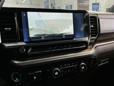 Used 2025 Chevrolet Silverado 2500 LT w/ Convenience Package image 27