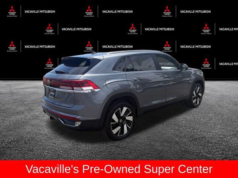 Used 2025 Volkswagen Atlas Cross Sport SE FWD image 6