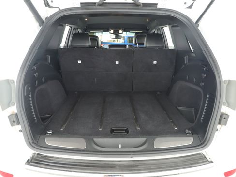 Used 2017 Jeep Grand Cherokee Limited image 5
