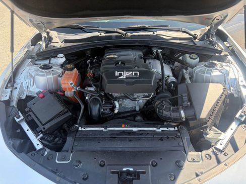 Used 2017 Chevrolet Camaro LT RWD image 14