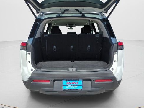 Certified 2025 Nissan Pathfinder SV image 20