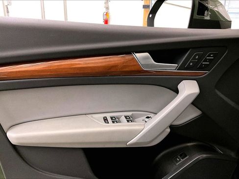 Used 2022 Audi Q5 2.0T Premium image 22