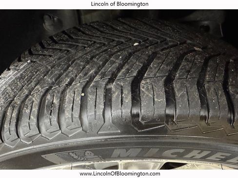 Used 2013 Lincoln MKX AWD image 12