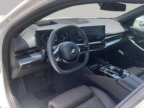 Used 2026 BMW 530i RWD image 16