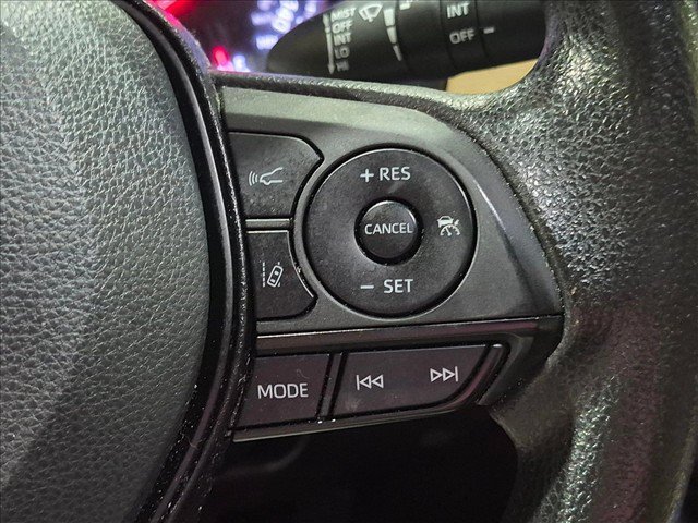 Used 2022 Toyota RAV4 XLE w/ Convenience Package FWD image 16