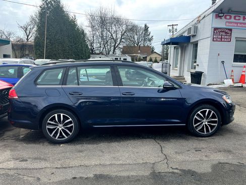 Used 2016 Volkswagen Golf Limited Edition image 6