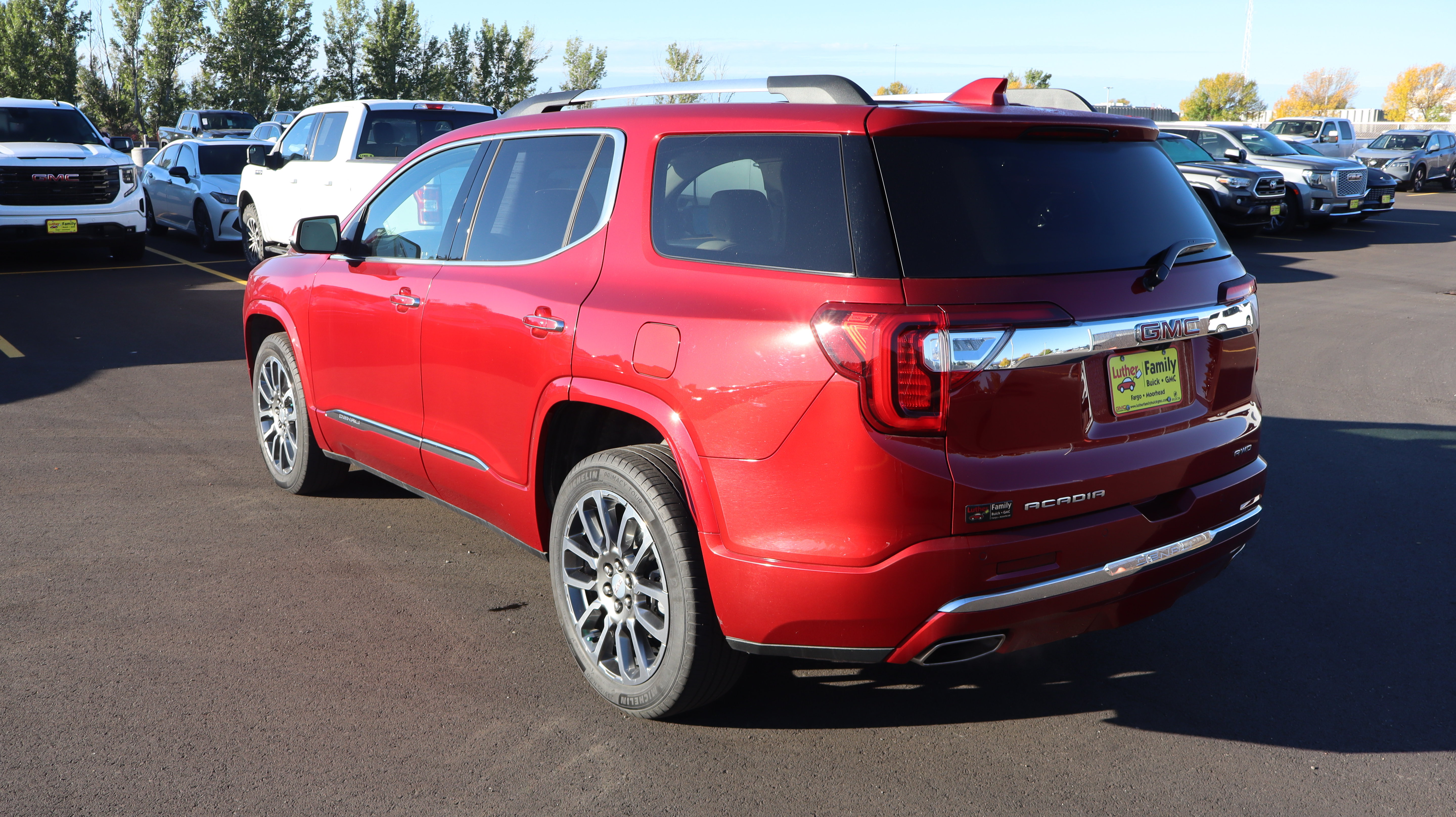 Certified 2023 GMC Acadia Denali w/ Denali Ultimate Package AWD/4WD image 5