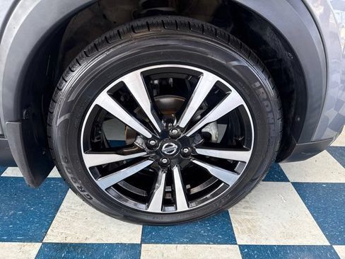 Used 2019 Nissan Kicks SR w/ SR Premium Package FWD image 21