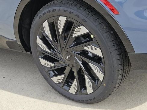 New 2026 Lincoln Nautilus Reserve w/ Jet Appearance Package image 8