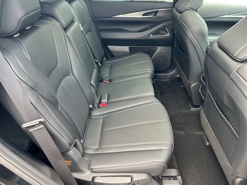 Certified 2026 INFINITI QX60 Luxe w/ Cargo Package FWD image 17