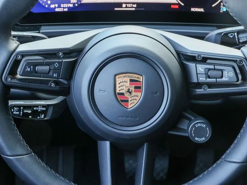 Certified 2025 Porsche Macan 4 Electric image 36