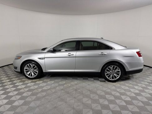 Used 2018 Ford Taurus Limited FWD image 8