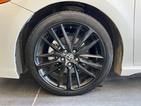 Used 2022 Toyota Camry XSE FWD image 11