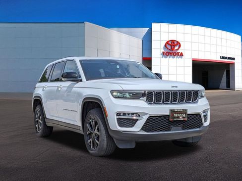 Used 2022 Jeep Grand Cherokee Limited AWD/4WD image 9