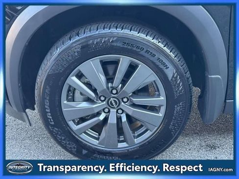 Certified 2024 Nissan Pathfinder SV image 10