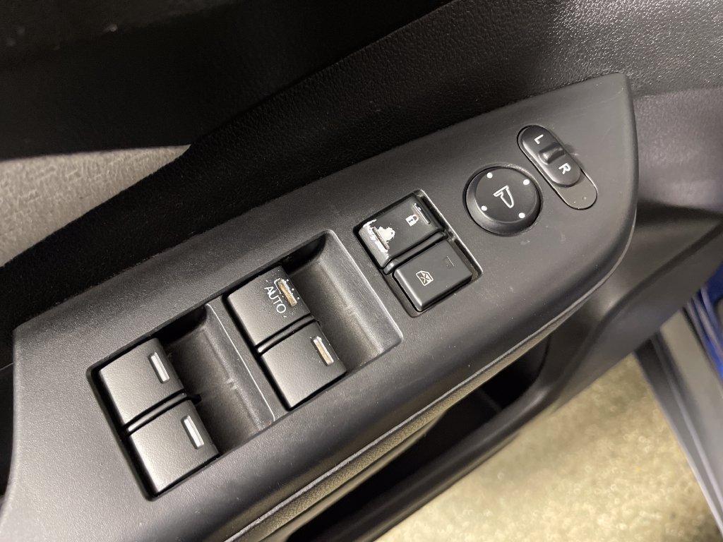 Used 2015 Honda CR-V EX image 18