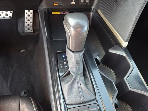 Used 2025 Toyota Camry SE FWD image 14