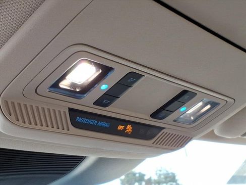 Certified 2022 Ford Explorer XLT w/ Class IV Trailer Tow Package image 23