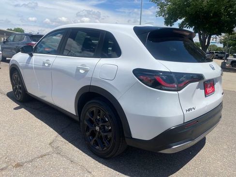 Used 2025 Honda HR-V Sport image 3