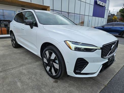 Used 2024 Volvo XC60 T8 Ultimate w/ Protection Package AWD/4WD image 3
