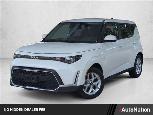 Used 2025 Kia Soul LX w/ LX Technology Package FWD image 1