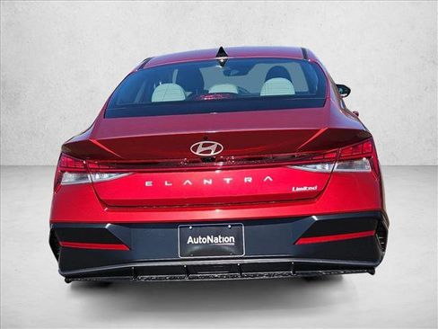 New 2025 Hyundai Elantra Limited image 8